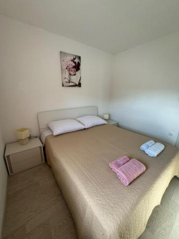 Apartment Elli - Parking, Garden, Bbq Pula