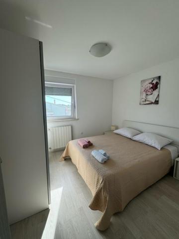 Elli - Parking, Garden, Bbq Apartment
