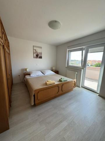 Apartment Elli - Parking, Garden, Bbq Pula